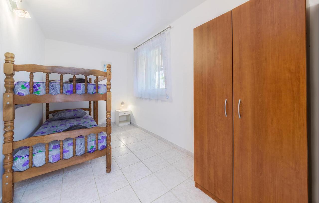 Cozy Apartment In Pula With Kitchen Exterior photo
